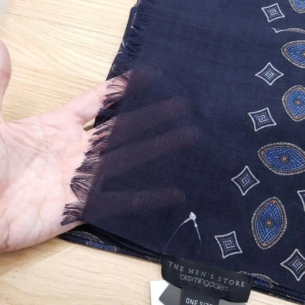 BLOOMINGDALES Mens Store Scarf Navy 100% Wool Geo Medallion Lightweight $198